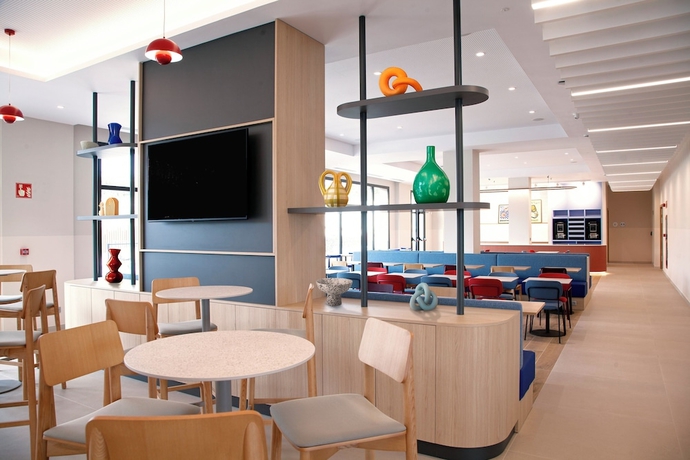 Imagen del bar/restaurante del Hotel Holiday Inn Express and Suites Barcelona Sabadell by IHG. Foto 5