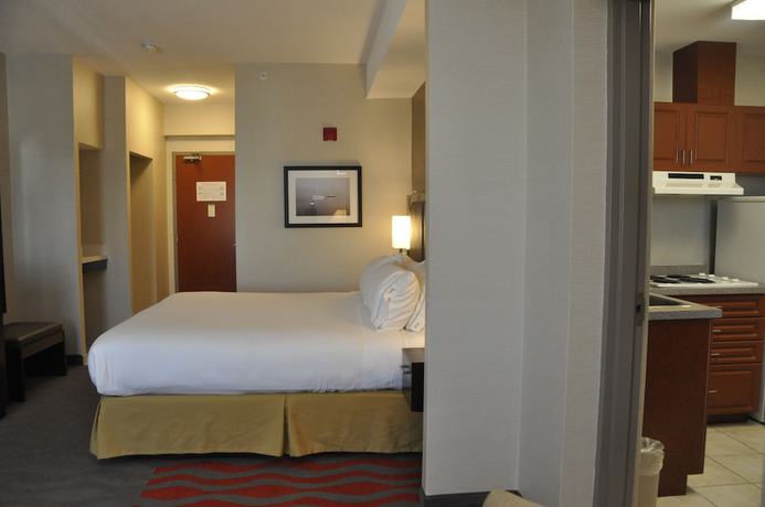 Imagen de la habitación del Hotel Holiday Inn Express and Suites Barrie, An Ihg. Foto 4