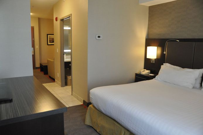 Imagen de la habitación del Hotel Holiday Inn Express and Suites Barrie, An Ihg. Foto 5