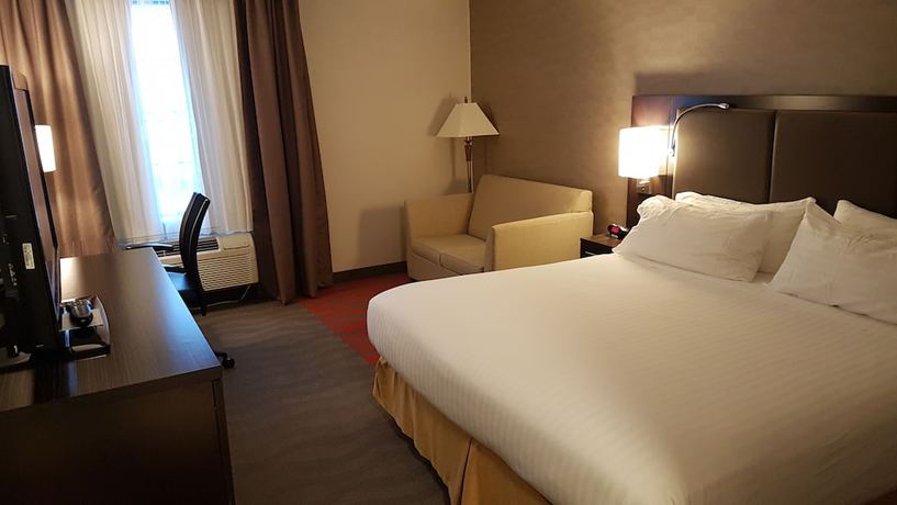 Imagen de la habitación del Hotel Holiday Inn Express and Suites Barrie, An Ihg. Foto 7