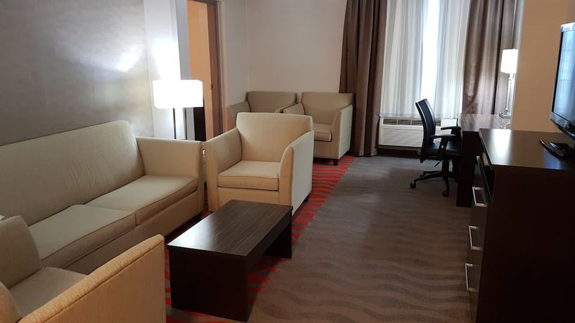 Imagen de la habitación del Hotel Holiday Inn Express and Suites Barrie, An Ihg. Foto 9