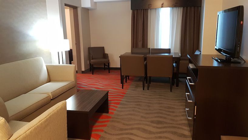 Imagen de la habitación del Hotel Holiday Inn Express and Suites Barrie, An Ihg. Foto 17
