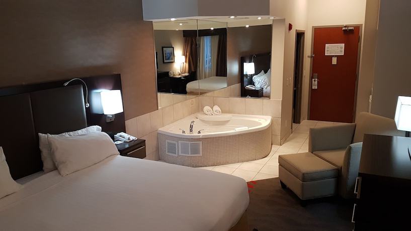 Imagen de la habitación del Hotel Holiday Inn Express and Suites Barrie, An Ihg. Foto 18