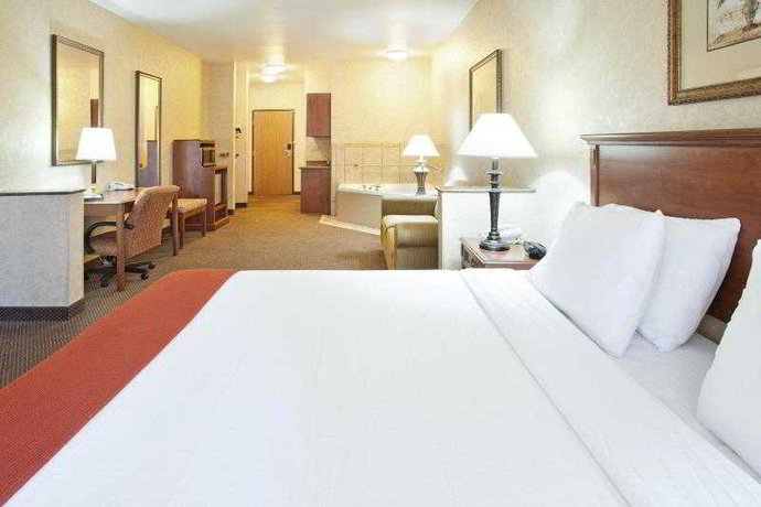 Imagen de la habitación del Hotel Holiday Inn Express and Suites Barstow-outlet Center, An Ihg. Foto 18