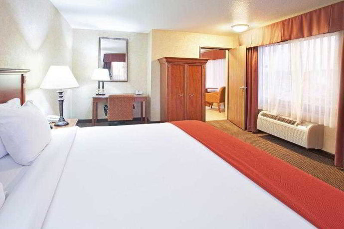Imagen de la habitación del Hotel Holiday Inn Express and Suites Barstow-outlet Center, An Ihg. Foto 19
