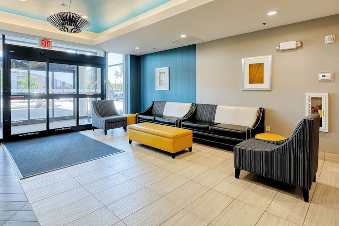 Imagen de los interiores del Hotel Holiday Inn Express and Suites Batavia - Darien Lake, an IHG. Foto 18