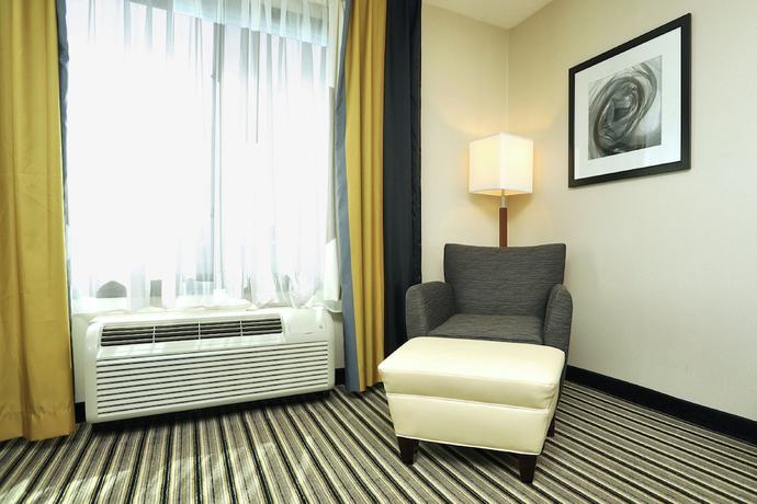 Imagen de la habitación del Hotel Holiday Inn Express and Suites Batavia - Darien Lake, an IHG. Foto 6