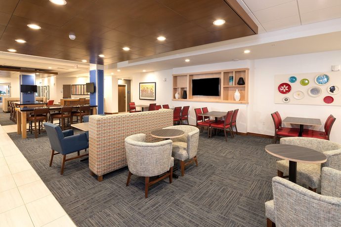 Imagen de los interiores del Hotel Holiday Inn Express and Suites Bay City, An Ihg. Foto 17
