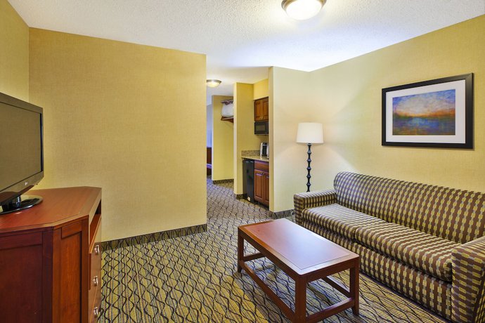 Imagen de la habitación del Hotel Holiday Inn Express and Suites Belleville, an IHG. Foto 6