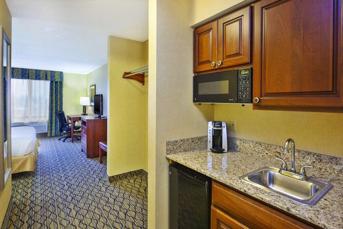 Imagen de la habitación del Hotel Holiday Inn Express and Suites Belleville, an IHG. Foto 11