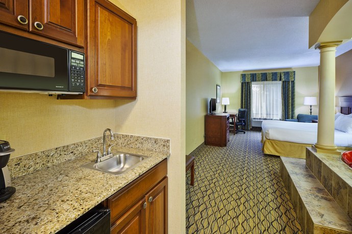 Imagen de la habitación del Hotel Holiday Inn Express and Suites Belleville, an IHG. Foto 16