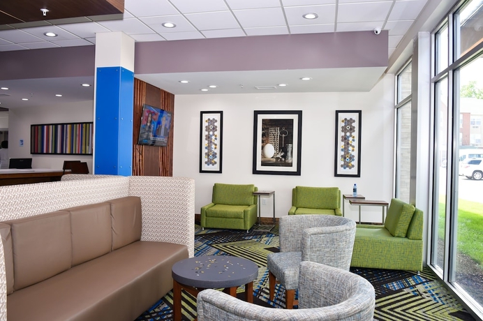 Imagen de los interiores del Hotel Holiday Inn Express and Suites Bensenville - O'hare, An Ihg. Foto 17