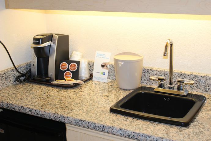 Imagen de la habitación del Hotel Holiday Inn Express and Suites Berkeley, An Ihg. Foto 9