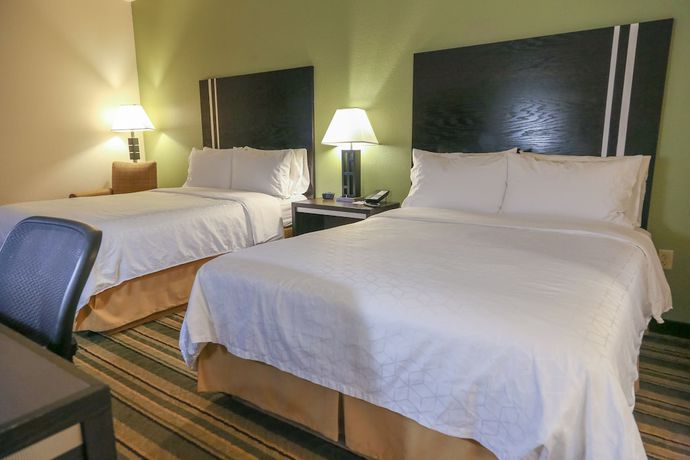 Imagen de la habitación del Hotel Holiday Inn Express and Suites Berkeley, An Ihg. Foto 10