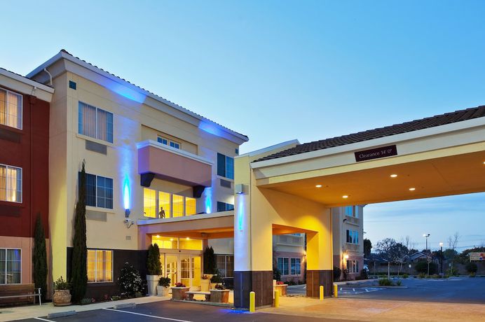 Imagen general del Hotel Holiday Inn Express and Suites Berkeley, An Ihg. Foto 1