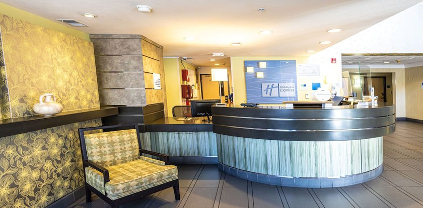 Imagen de los interiores del Hotel Holiday Inn Express and Suites Berkeley, An Ihg. Foto 17