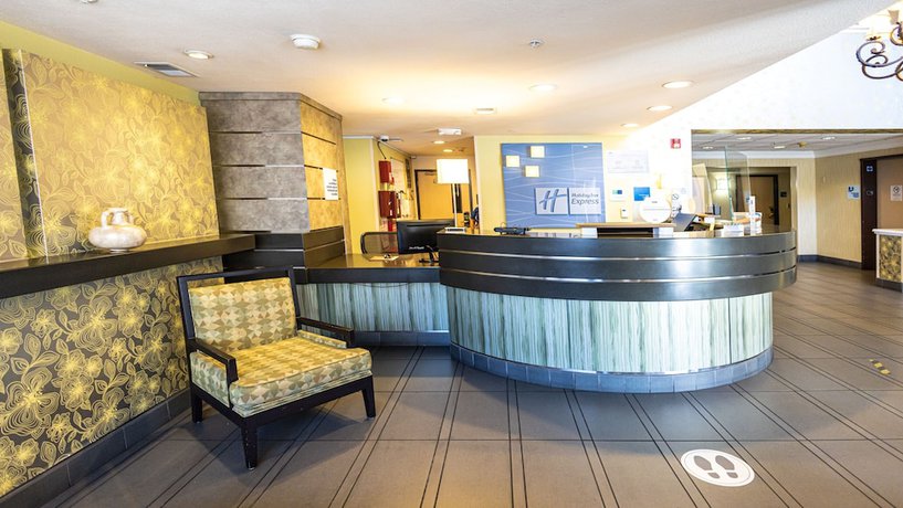Imagen de los interiores del Hotel Holiday Inn Express and Suites Berkeley, An Ihg. Foto 18