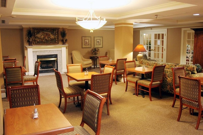 Imagen del bar/restaurante del Hotel Holiday Inn Express and Suites Birmingham Irondale East. Foto 2