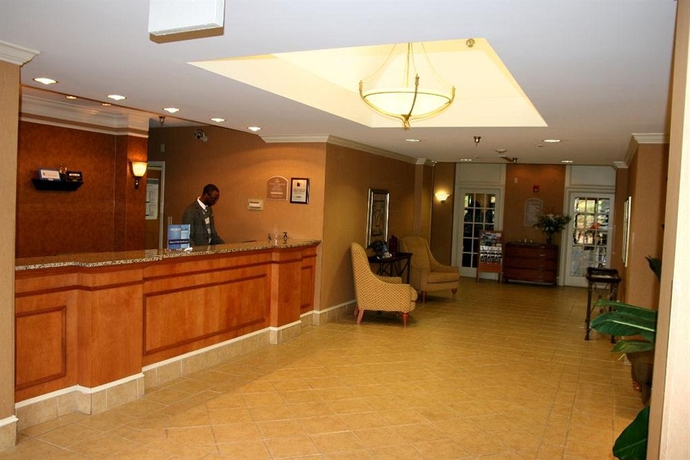 Imagen de los interiores del Hotel Holiday Inn Express and Suites Birmingham Irondale East. Foto 8