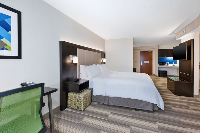 Imagen de la habitación del Hotel Holiday Inn Express and Suites Blacksburg - University Area by IHG. Foto 7