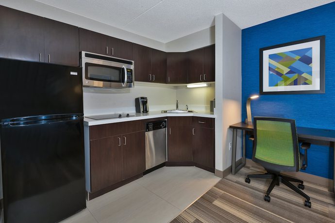 Imagen de la habitación del Hotel Holiday Inn Express and Suites Blacksburg - University Area by IHG. Foto 12