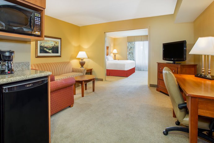 Imagen de la habitación del Hotel Holiday Inn Express and Suites Bloomington, An Ihg. Foto 9