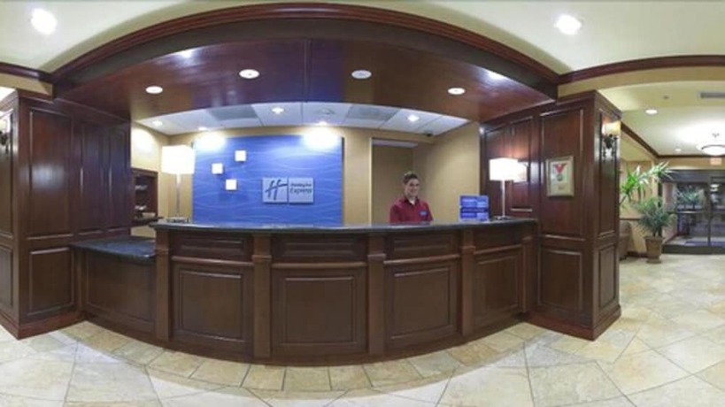 Imagen de los interiores del Hotel Holiday Inn Express and Suites Bloomington, An Ihg. Foto 19