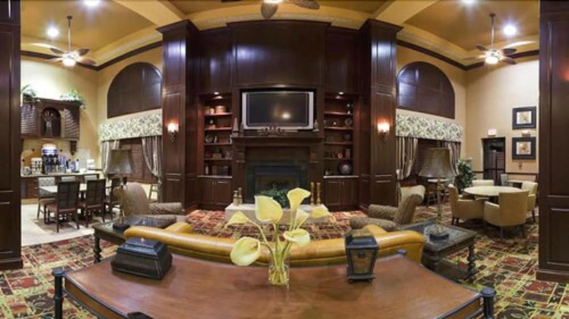 Imagen de los interiores del Hotel Holiday Inn Express and Suites Bloomington, An Ihg. Foto 20