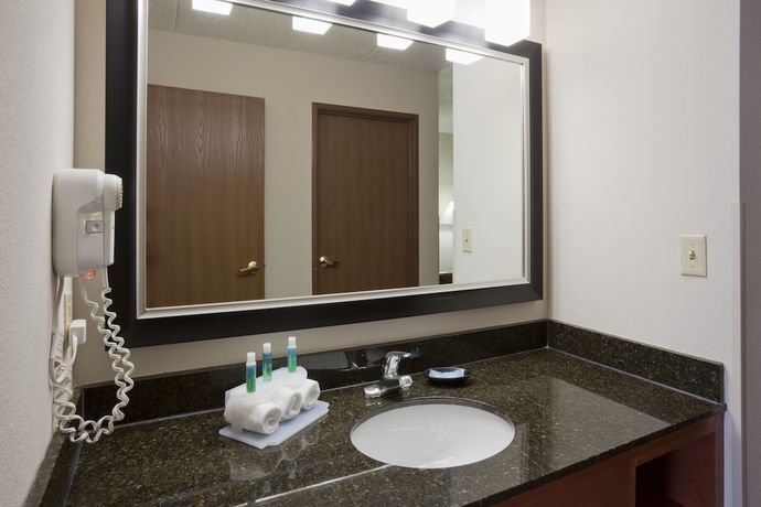 Imagen de la habitación del Hotel Holiday Inn Express and Suites Bloomington - Mpls Arpt Area W, An Ihg. Foto 4