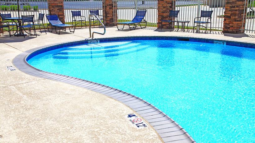 Imagen de la piscina del Hotel Holiday Inn Express and Suites Bossier City - Louisiana, an IHG. Foto 18
