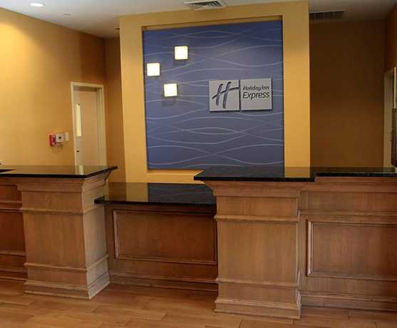 Imagen del bar/restaurante del Hotel Holiday Inn Express and Suites Bossier City - Louisiana, an IHG. Foto 6