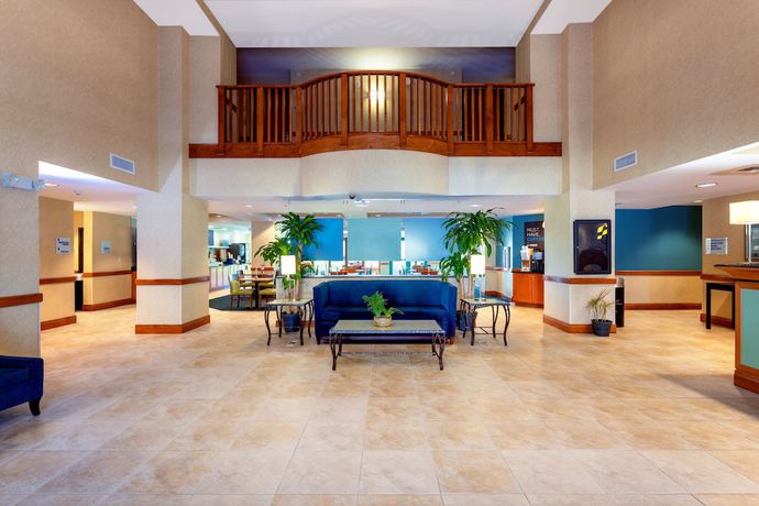 Imagen de los interiores del Hotel Holiday Inn Express and Suites Bradenton East-lakewood Ranch, An Ihg. Foto 19