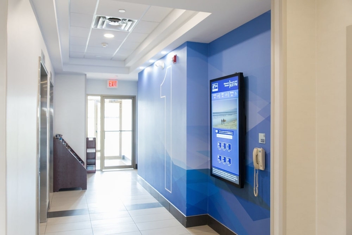 Imagen de los interiores del Hotel Holiday Inn Express and Suites Brampton, An Ihg. Foto 17