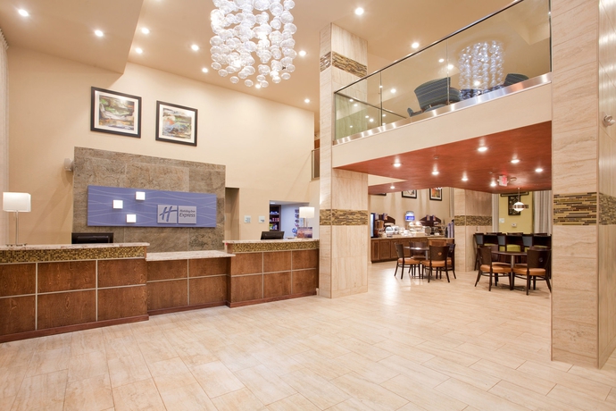 Imagen de los interiores del Hotel Holiday Inn Express and Suites Branson 76 Central, An Ihg. Foto 14
