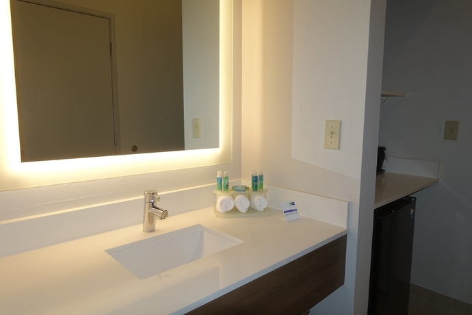 Imagen de la habitación del Hotel Holiday Inn Express and Suites Brentwood, An Ihg. Foto 7