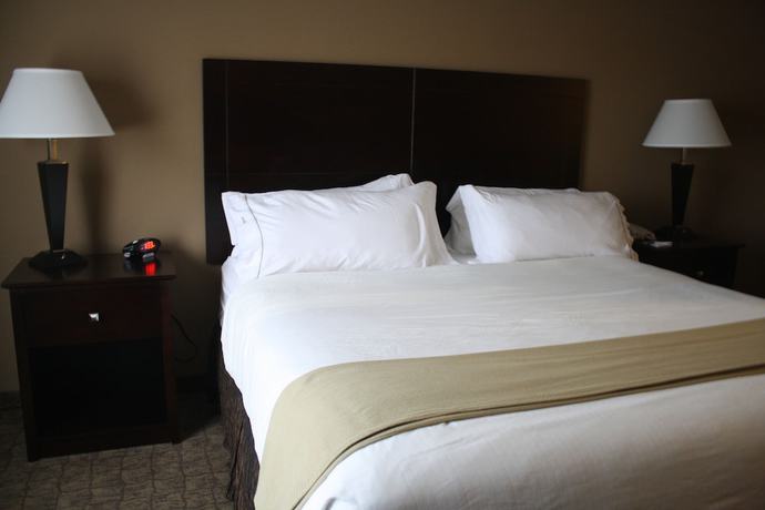 Imagen de la habitación del Hotel Holiday Inn Express and Suites Bridgeport, an IHG. Foto 11