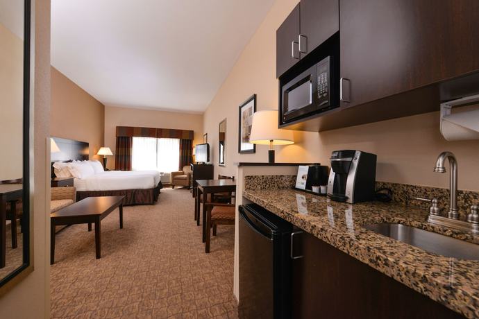 Imagen de la habitación del Hotel Holiday Inn Express and Suites Bridgeport, an IHG. Foto 18