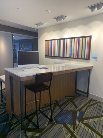 Imagen de los interiores del Hotel Holiday Inn Express and Suites Brunswick - Harpers Ferry Area, an IHG. Foto 15