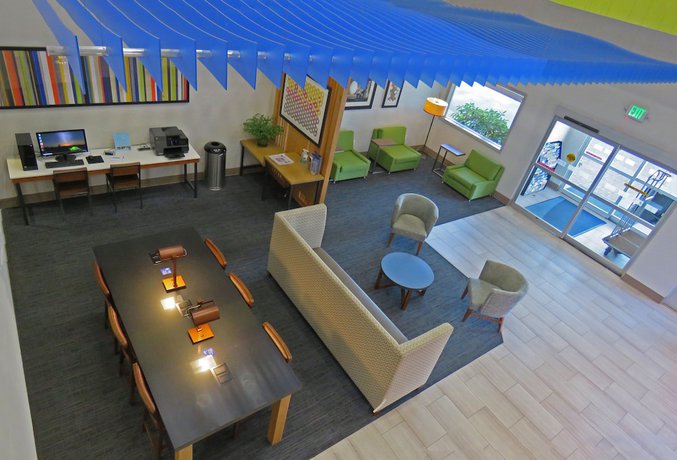 Imagen de los interiores del Hotel Holiday Inn Express and Suites Burlington, An Ihg, Burlington. Foto 16