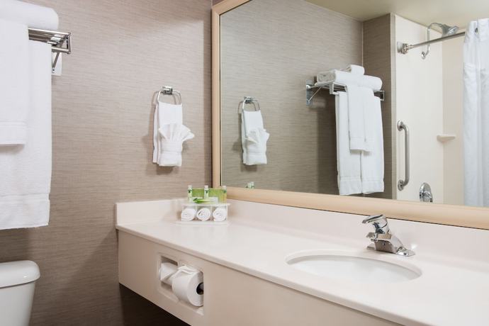 Imagen de la habitación del Hotel Holiday Inn Express and Suites Burlington, An Ihg. Foto 10