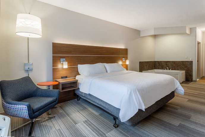 Imagen de la habitación del Hotel Holiday Inn Express and Suites Burlington, an IHG, Burlington. Foto 4