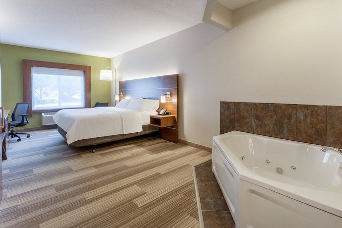 Imagen de la habitación del Hotel Holiday Inn Express and Suites Burlington, an IHG, Burlington. Foto 17