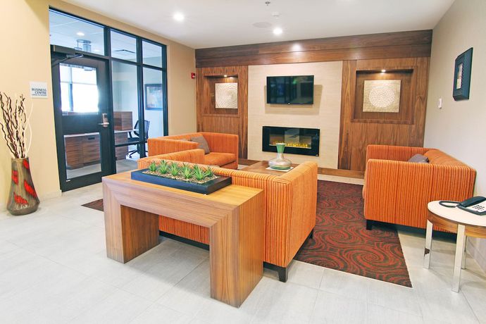 Imagen de los interiores del Hotel Holiday Inn Express and Suites Calgary Nw - University Area, An Ihg. Foto 20