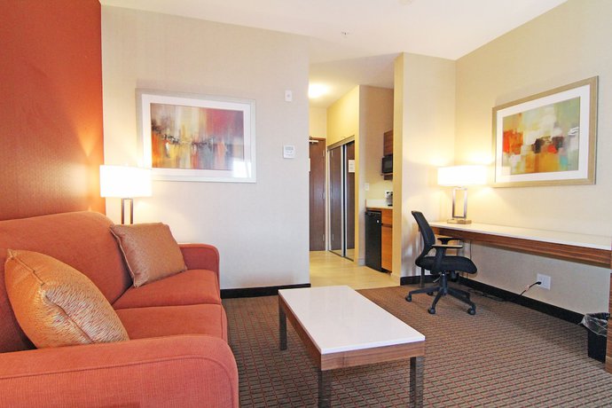 Imagen de la habitación del Hotel Holiday Inn Express and Suites Calgary Nw - University Area, An Ihg. Foto 14