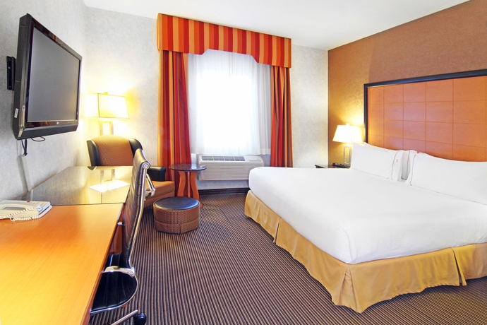 Imagen de la habitación del Hotel Holiday Inn Express and Suites Calgary S-macleod Trail S, An Ihg. Foto 7