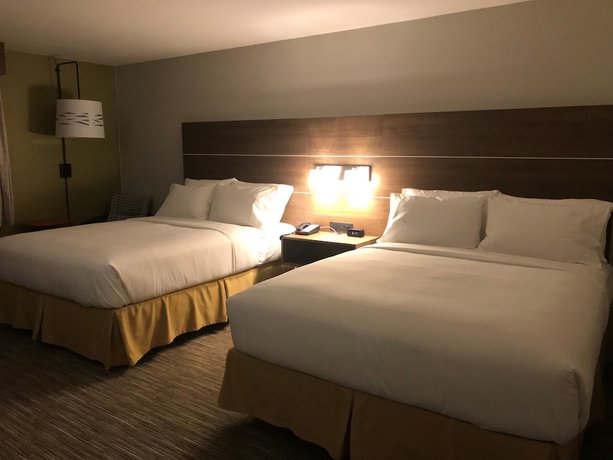 Imagen de la habitación del Hotel Holiday Inn Express and Suites Camarillo, An Ihg. Foto 15