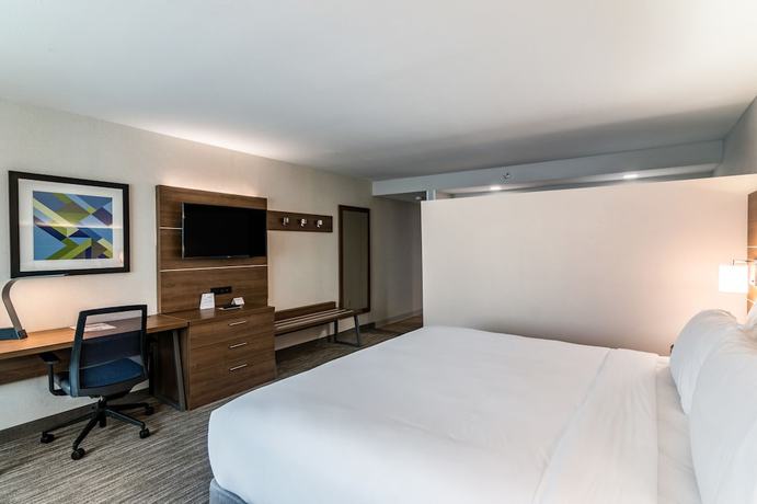 Imagen de la habitación del Hotel Holiday Inn Express and Suites Camarillo, An Ihg. Foto 16