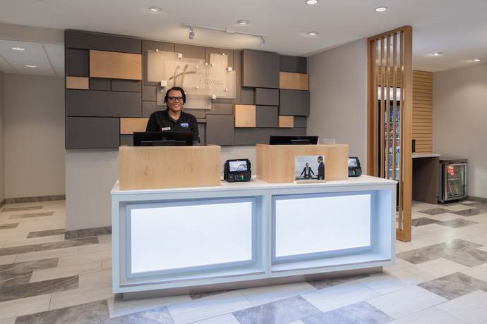 Imagen de los interiores del Hotel Holiday Inn Express and Suites Camas - Vancouver, an IHG. Foto 18