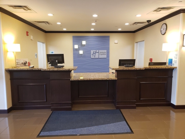 Imagen de los interiores del Hotel Holiday Inn Express and Suites Cambridge. Foto 19