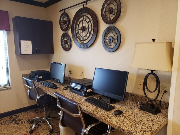 Imagen general del Hotel Holiday Inn Express and Suites Cambridge. Foto 3